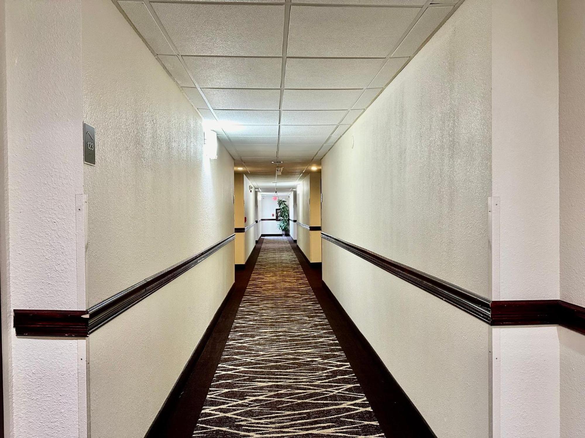 Red Roof Inn Hartford - Vernon Eksteriør bilde